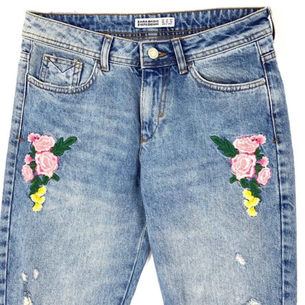 Zara Ripped Jeans with Embroidered Flowers, US6